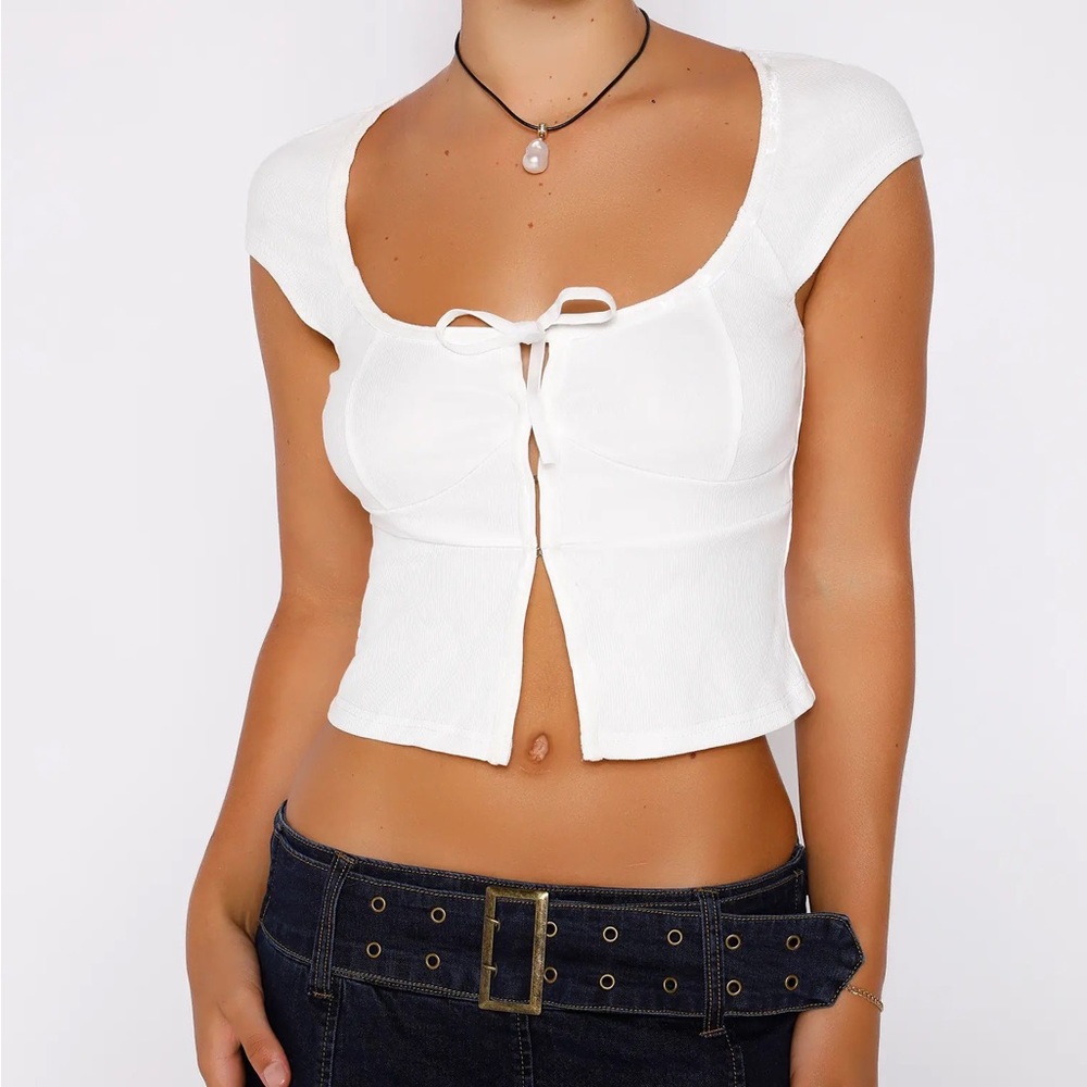 Tiger mist arella white top